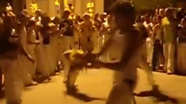 Women's Street Capoeira Roda Parajuru Brasil 2005 - Part1 смотреть онлайн