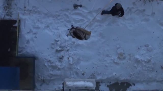 Как построить дома лодку и вытащить ее с 9 этажа смотреть онлайн