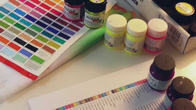 Полный курс. Урок 10.1. Акриловые краски, контур, глиттер. Общая информация смотреть онлайн