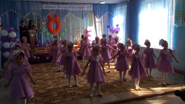 13 школа Хореограф: Махмудова Рахиля. Танец "Губки бантиком" смотреть онлайн