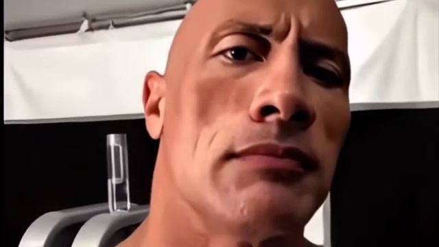 Скала поднимает бровь мем￼ смотреть онлайн