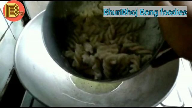 Crunchy Pasta Chips by //Pasta Snacks//Fried macaroni//Homemade Kurkure recipe// смотреть онлайн