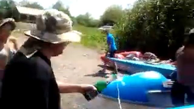 Спуск катамарана на воду смотреть онлайн