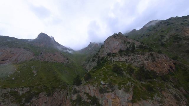 Водопад Абай-Cу, FPV-полеты смотреть онлайн