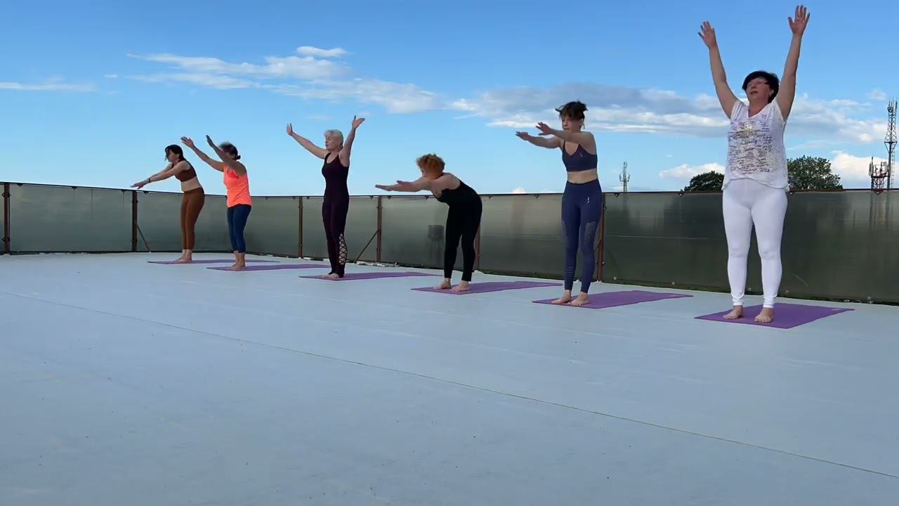 Утренний комплекс «Сурья-Намаскар» смотреть онлайн