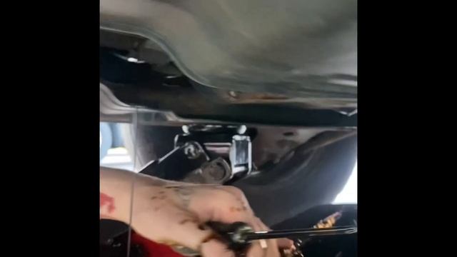 How to do a oil change on a 2010 Kia Forte смотреть онлайн