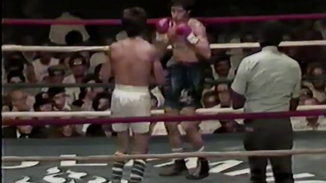 Adrian Arreola vs Julio Cesar Chavez.Olympic Auditorium 1983. смотреть онлайн
