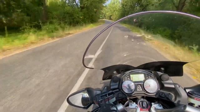 Kawasaki Concours 14 / GTR1400. Обзор с места водителя.