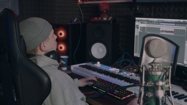 Хит за 300 минут / Серия 12 / Милтон смотреть онлайн