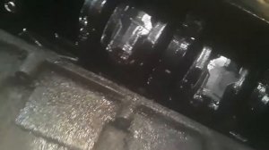 снял поддон и вкладыши на скания 4