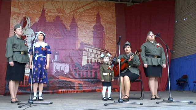 10 батальон в исполнении МАЛЫШКИ 3-х лет. КРУТО!!!!!!!!! смотреть онлайн