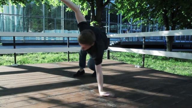 elbow airtwisto to chair ( c локтевого твиста в чеир на входящую) смотреть онлайн