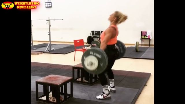Lydia Valentín (ESP, 75KG) | Olympic Weightlifting Training | Motivation смотреть онлайн