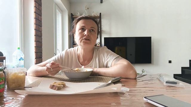 Мукбанг.Кислые ?щи,горькие цены?#мукбанг #влог #болталка смотреть онлайн