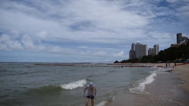 Пляж Вонгамат. Северная Паттайя. Таиланд смотреть онлайн