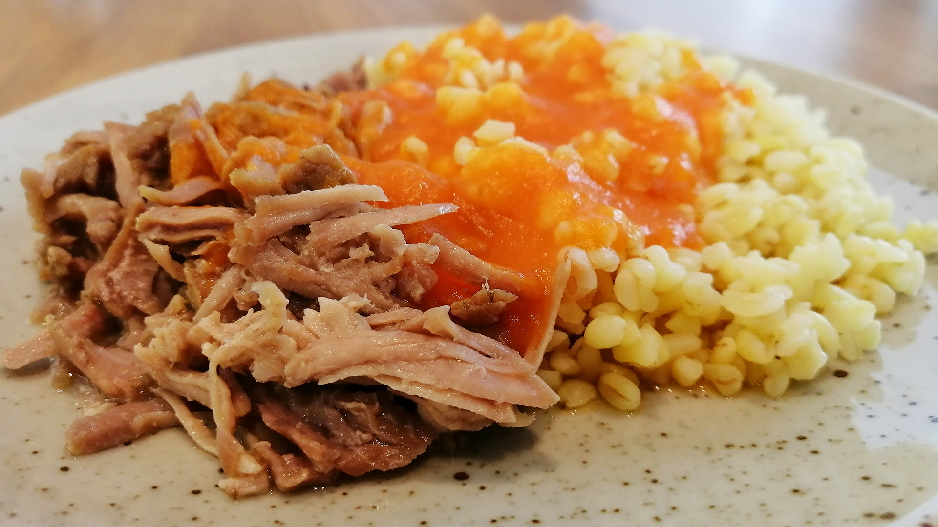 ЗАПЕЧЕННАЯ ИНДЕЙКА с булгуром и тыквенным соусом смотреть онлайн