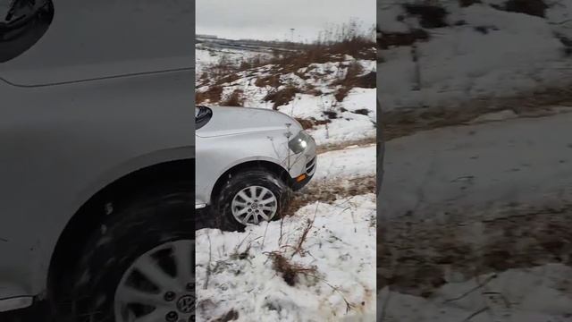 Volkswagen touareg vw в заснеженный подъем #nnovoffroad #nnov #offroad смотреть онлайн
