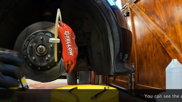 Brake fluid flush on Honda type R FN2 смотреть онлайн