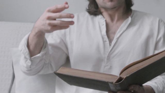 « Язвительный лирик » / Татьяна Ларина / Видео стихотворение смотреть онлайн