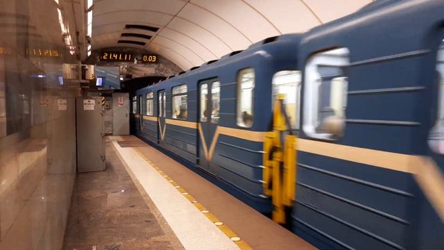 4K | Отправление 81-717.5П/714.5П "Пришелец" со станции Адмиралтейская смотреть онлайн