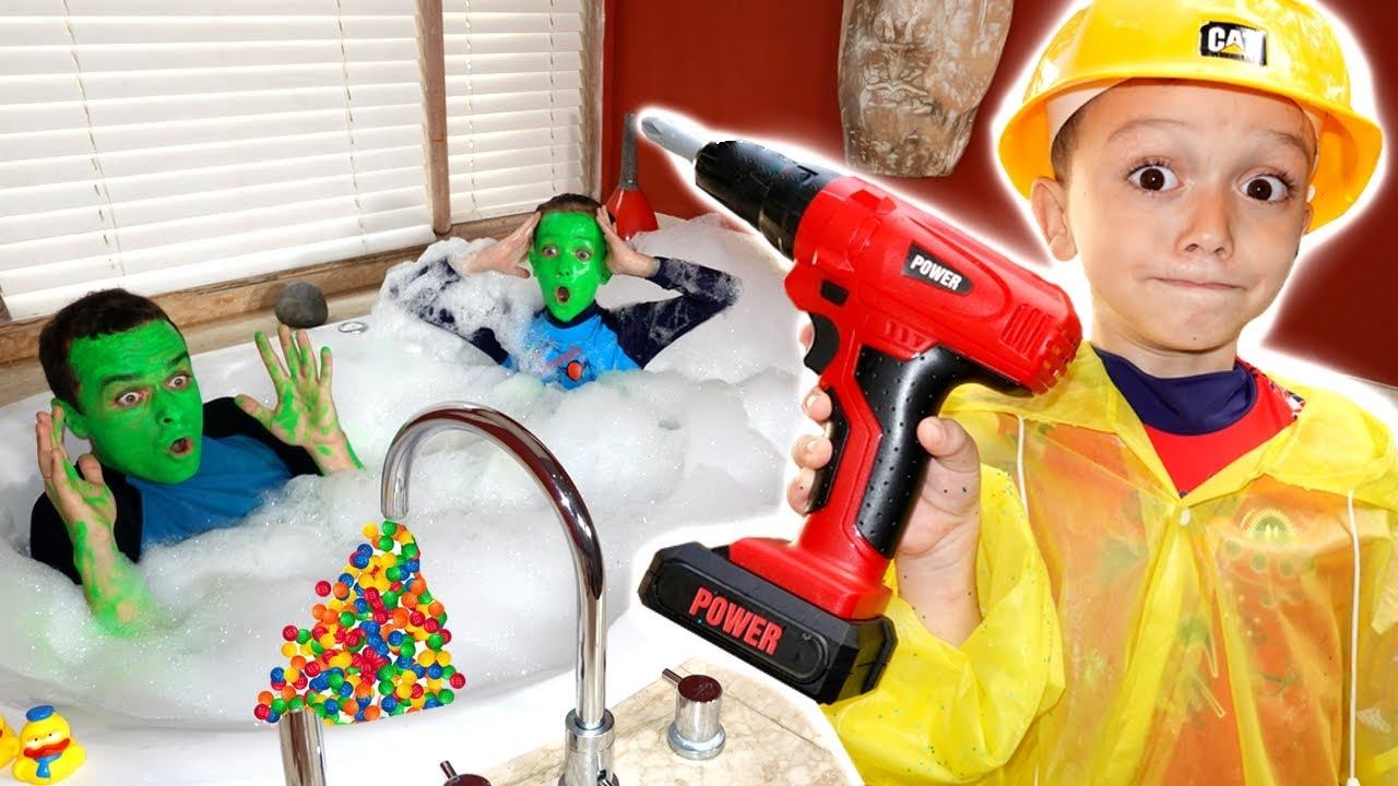 Забавная история для детей как Марка с папой играют в волшебный душ смотреть онлайн