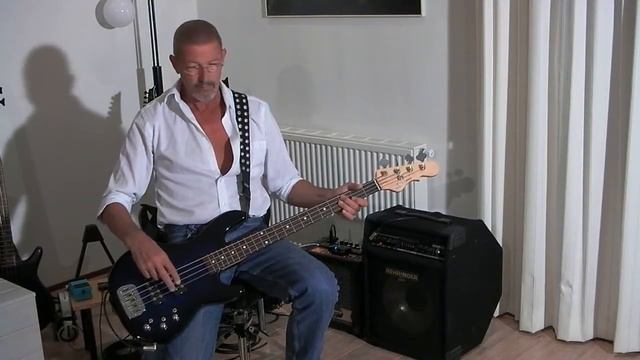 Sharp Dressed Man - ZZ Top, bass cover смотреть онлайн