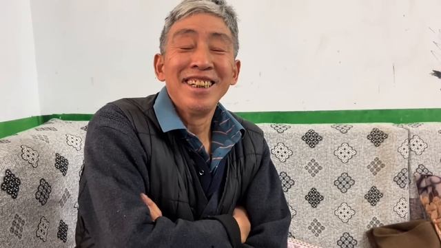老爸给宝宝起名字了，名字寓意深刻，而且特别好听，阿杰觉得不错 смотреть онлайн