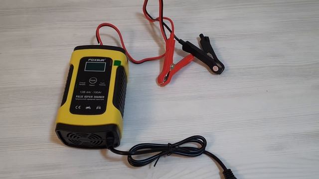 Розпаковка і огляд зарядного пристрою Foxsur 12V 5A, 4-100 А-ч смотреть онлайн
