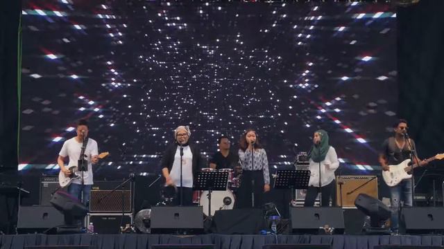 DeeDee & Alia - ABBA Medley смотреть онлайн