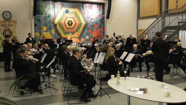 Jernbanens Musikkorps Trondheim - Egerländer Fuhrmannsmarsch смотреть онлайн