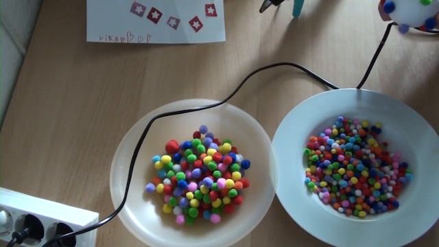 DIY Новогодняя игрушка из Помпонов/ Ёлочные украшения своими руками/ Christmas tree toy смотреть онлайн