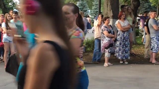 Пенсионеры захватили Набережную в Самаре смотреть онлайн