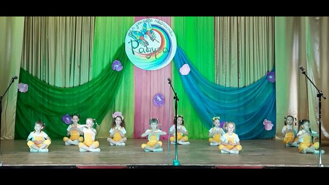 Группа "Бусинки" - Раз ладошка, два ладошка смотреть онлайн