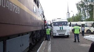 Выгрузка заключенных из вагонзака