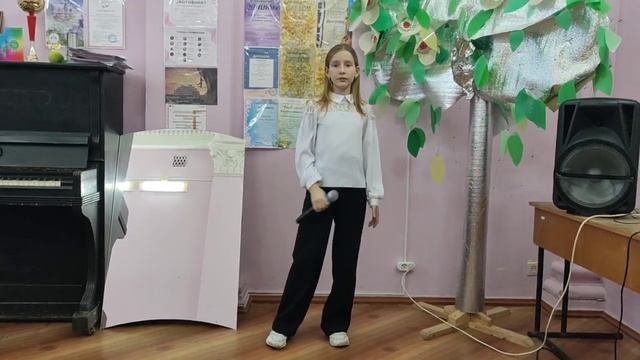 Поёт Даниэлла Пономарёва, 12 лет, "Небо Славян" смотреть онлайн