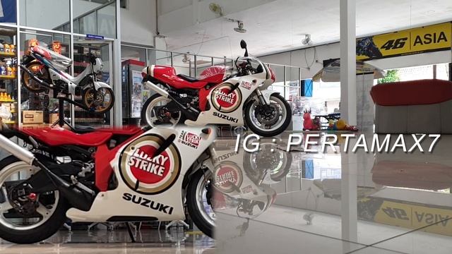 Orang Pendek Naik Suzuki RGV 250 SP Gamma Lucky Strike VJ23 ??? #suzuki #rgv250t #luckystrike смотреть онлайн