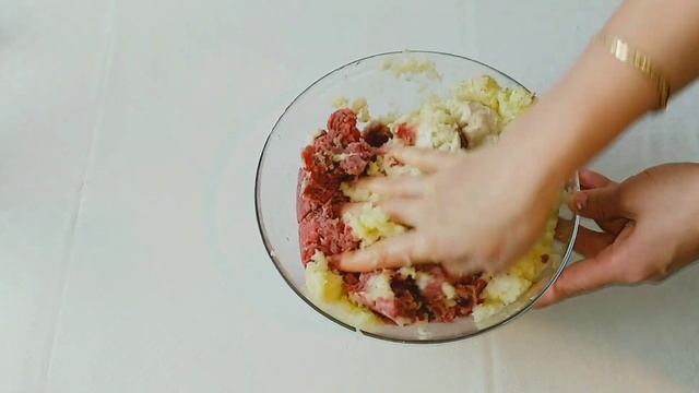 Мои домашние котлеты. Пальчики оближешь! Домашняя еда. смотреть онлайн