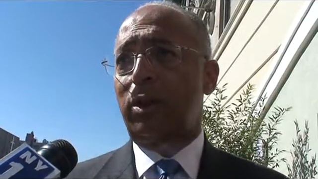 bill thompson on obama and paterson смотреть онлайн