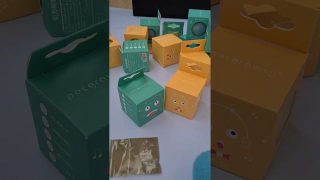 Мячик из шерсти для кошек и собак со звуком. Интерактивная игрушка. смотреть онлайн