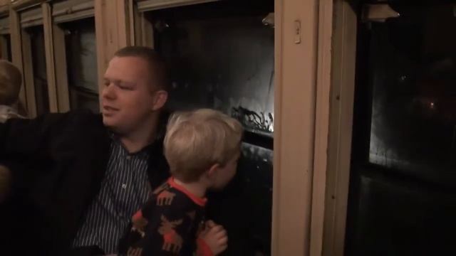 Trent Finds Santa at the North Pole смотреть онлайн