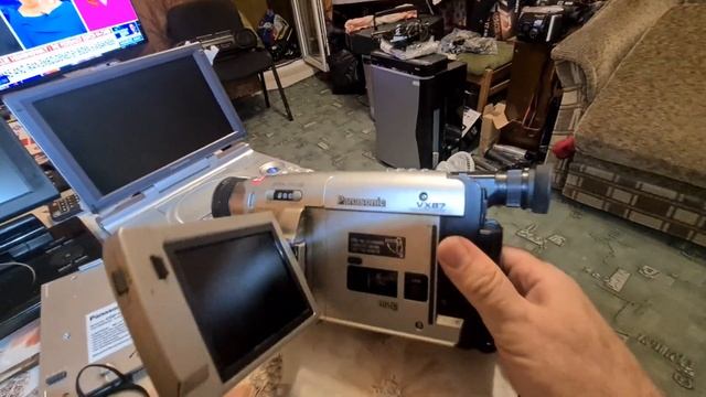 Лучшие VHS камеры Panasonic NV-S990EN Panasonic NV-VX87 и Panasonic RX87последние модели флагманы и смотреть онлайн
