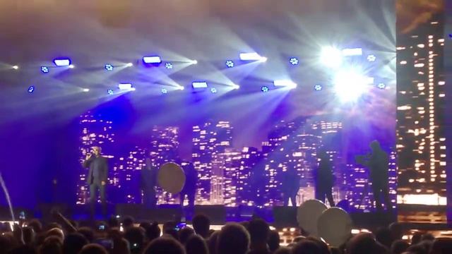 (13) День города. Красноярск - без 10 400! 25.08.2018. Хор Турецкого на площади перед БКЗ смотреть онлайн