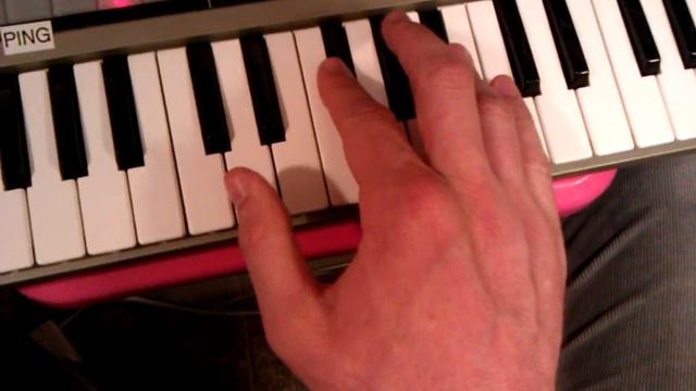 E Piano chords (Suburbs).3gp смотреть онлайн