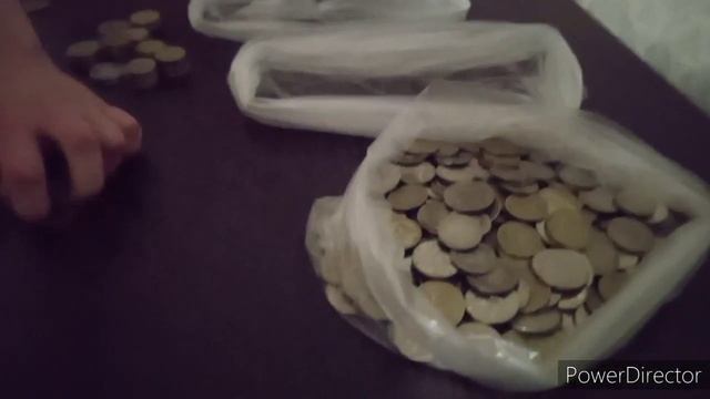 Маленькая копилка ~ интересно сколько денег ? | Мы теперь богаты ?