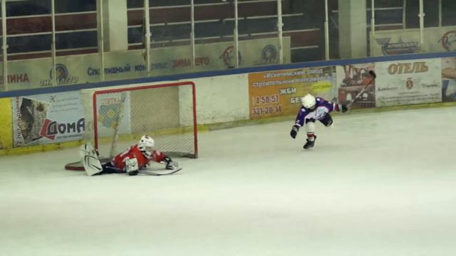 2014.02.22 Кристалл-Импульс (2-5). Никита пробивает буллит. Зима-Лето, Бердск. 5732 смотреть онлайн