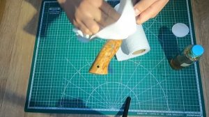 Датское масло на рукояти ножа.