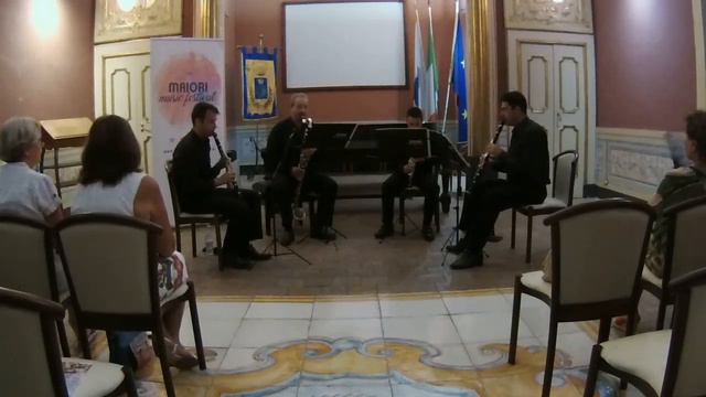 The flight of the bumblebee - Rimskij Korsakov - Amalfi Coast Clarinet Quartet смотреть онлайн