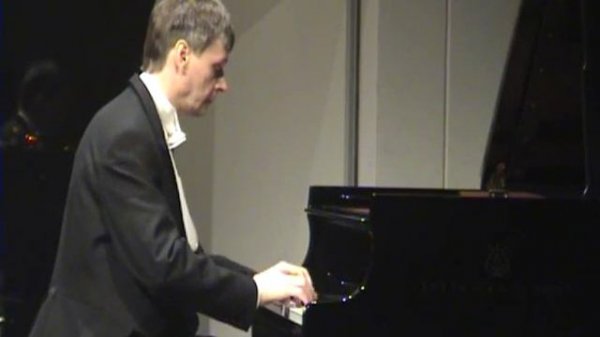 Andrei Pisarev plays Mozart Fantasia c-moll