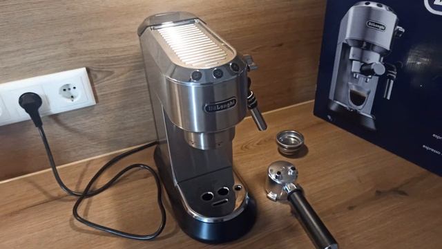 DeLonghi EC.685 м правдивый обзор бюджетний кофе машины смотреть онлайн