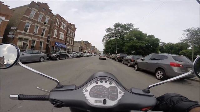 MotoVAS 2012 Vespa GTS 300 Super Scooter Review Chicago смотреть онлайн